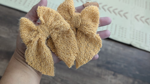 Light mustard fuzzy
